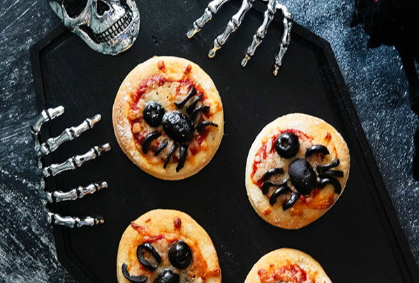 Creepy Spider Pizza